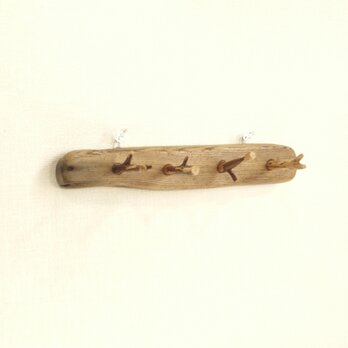 【温泉流木】小枝が並ぶ壁掛け流木フック001ミニ ウォールフック 流木インテリアの画像