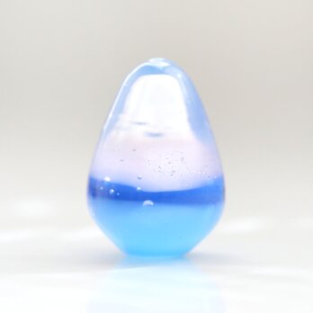 ガラスの雫の小さなオブジェ 「春の清流」