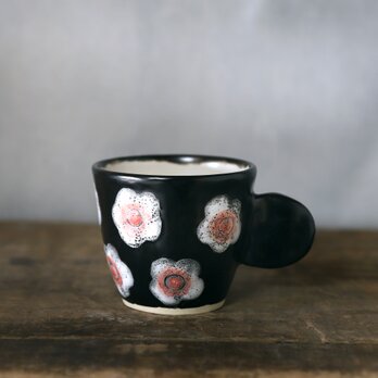 黒釉小花紋(ピンク）コーヒーカップの画像