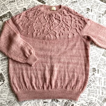 丸ヨークセーター 蕾　手編みの画像