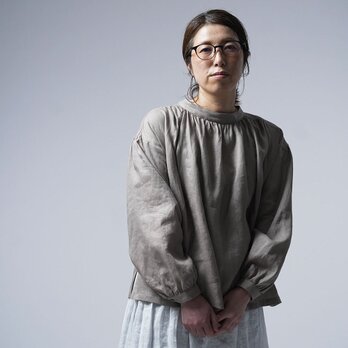 【wafu】Linen blouse ギャザード・ネック アンティークブラウス / うつぶしいろ t013e-ubs1の画像