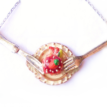 (S)Strawberry Cake Necklaceの画像