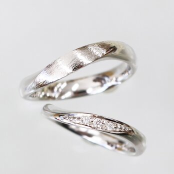 Pt900＜プラチナ＞ダイヤモンド３石セッティング・結婚指輪／ペア価格の画像
