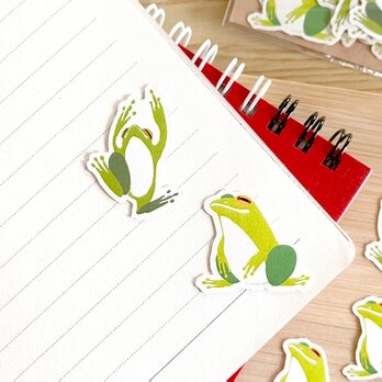カエルのフレークシール 24枚入 手紙 カード 手帳のデコレーションに ミニステッカー 動物 アニマル 両生類 frogの画像