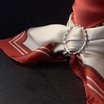 Utoka ☆ silver  雫石   スカーフリング・スカーフ留めの画像