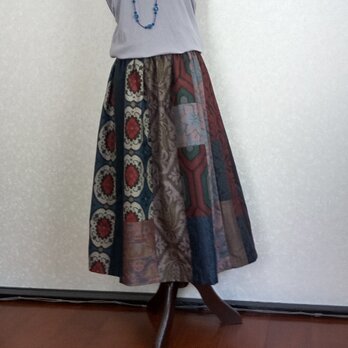 着物リメイク♪丈８０ｃｍ：色々な大島紬をパッチワークして作ったモダンなスカート（裏地付きの画像