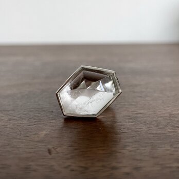 crystal quartz hexagon ringの画像