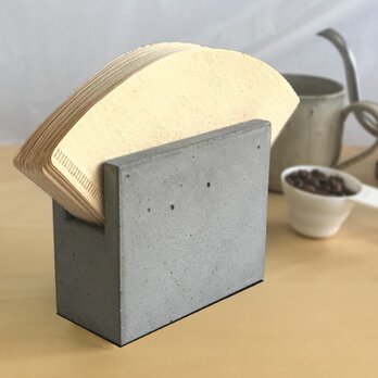コンクリートの卓上コーヒーフィルターホルダー -コンクリート/モルタル/セメント雑貨-