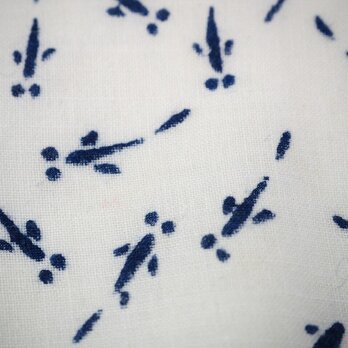 y0059d　めだか文 浴衣木綿ハギレ 60cm / 古布 古裂 布草履 着物 吊るし飾り押絵 材料 ハンドメイド