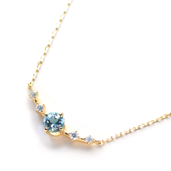 K18 サンタマリア・アクアマリン＆ダイヤモンドのネックレス（ラウンドカット）~Ello Lily~ 3月誕生石の画像