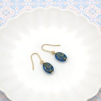 《３色から選べる》オーバルビーズピアス／イヤリング