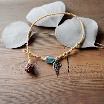 hemp&ｶｲﾔﾅｲﾄのﾌﾞﾚｽﾚｯﾄ