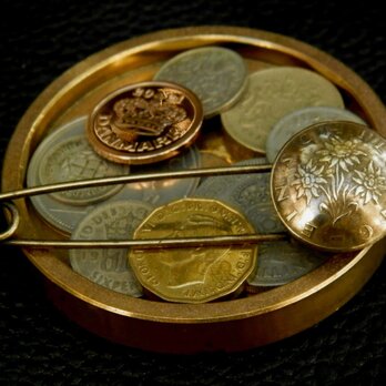 ＃B52　Austria Coin Broochの画像