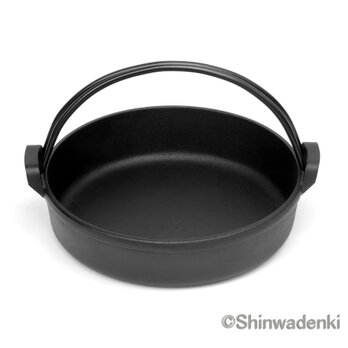 【お取り寄せ】南部鉄器 鉄鍋 すき焼き鍋 南部ツル付20cm 日本製 ガス・IH対応 アウトドア キャンプの画像