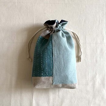 線とクロスとはぎれの巾着