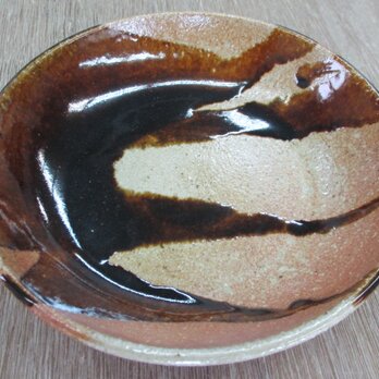 まき窯焼成　鉄釉　深皿　の画像