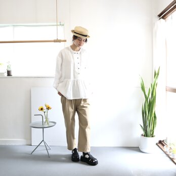 front gather blouse (linen white)の画像