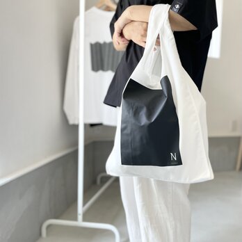 リサイクルポリエステル　Nプリント&メッシュポケット付　ショッピングバッグ【ホワイト】の画像