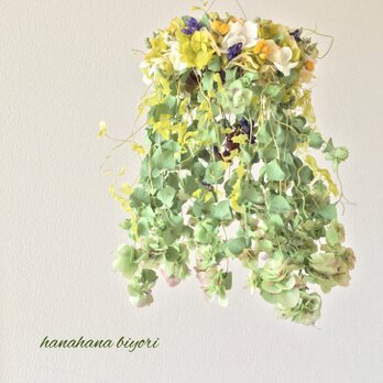 紫陽花とオレガノケントビューティーのグリーンフライングリース (B)の画像