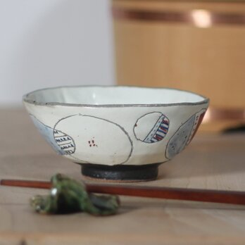 陶器 【赤絵黒高台ご飯茶碗 】g30の画像