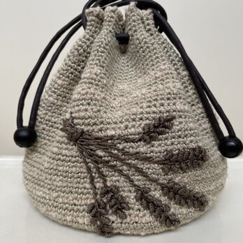 かぎ針編みの丸底巾着バッグ《ラベンダー》の画像