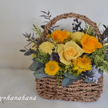 【リ様オーダー品】黄花の花かごarrangeの画像