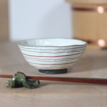 陶器 【 赤絵線模様黒高台ご飯茶碗】g31の画像