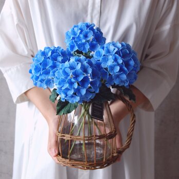 ◆粘土のお花◆ 紫陽花　ブルー　籐　フラワーピッチャーに飾って…A678の画像