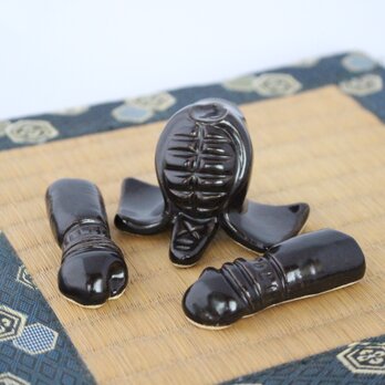剣道のメン＆コテ箸置きセット（黒マット色）の画像