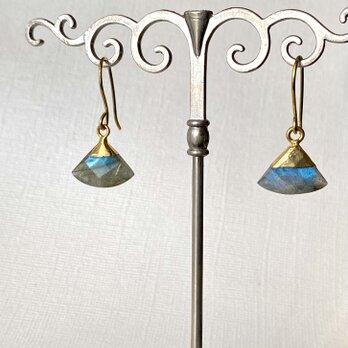 Labradorite Triangle earrings,　ラブラドライトのピアスの画像