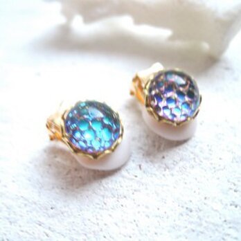 Sea bubble earrings  ヘリオグリーン　の画像