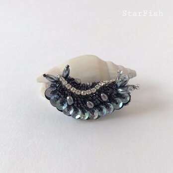 【ウミウシ】ブローチ ビーズ刺繍 海牛 SeaSlug(L46)の画像