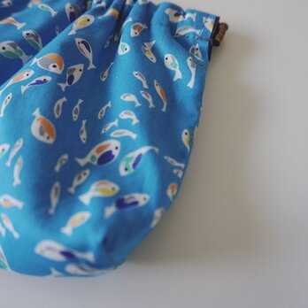 POUCH / fish (blue)の画像