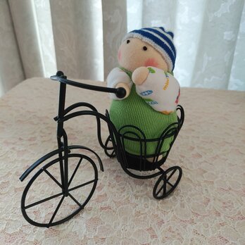 自転車の赤ちゃん人形の画像