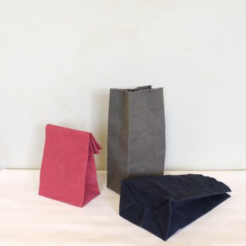 パラフィン帆布/紙袋型バッグの画像