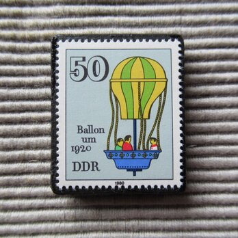 ドイツ　おもちゃ切手ブローチ　8092の画像