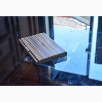 即納 職人手作り 木製 名刺入れ スケートボード SDGs 天然木 インテリア 木工 木製雑貨 家具 ビジネス LR2018の画像