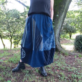 古布リメイク　藍染切り替えコクーンスカート　襤褸　刺し子　大人可愛い　ゆったりサイズの画像