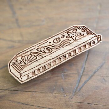 【木ｔｃｈ】クルミの木・ブローチ　harmonica（渚の調べ）ハーモニカの画像