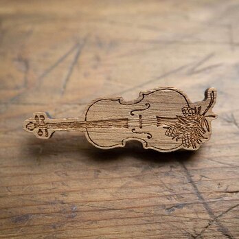 【木ｔｃｈ】クルミの木・ブローチ　cello（しずかに奏で）バイオリンの画像