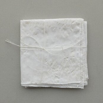 【柄画像追加】enrica handkerchief L / 菊柄リップルプリント whiteの画像