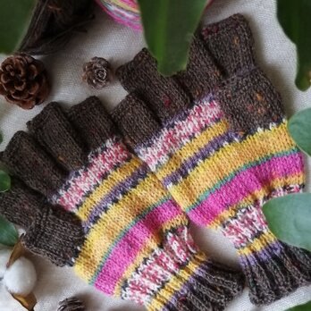 茶色のプリンセス〜オパール毛糸の指先フリー手袋の画像