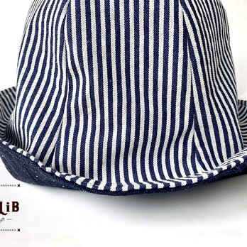 岡山デニムのリバーシブルチューリップハット/デニム×ヒッコリーの画像