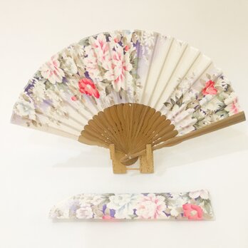【SOLDOUT】着物扇子　アンティークの絹の着物使用　日本の京都の職人が手仕事で制作　オンリーワン　プレゼントに最適 #49の画像