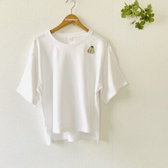 白Ｔシャツ　シャツのデコレーションの画像