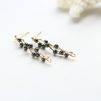 大人ブラック K14gf Swarovski Pearl Silver Black Bar Twist Pierceの画像