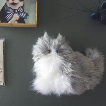 受注制作 >> PEPOSO: furry animals "cat" ねこ / ハチワレ 白×グレーの画像