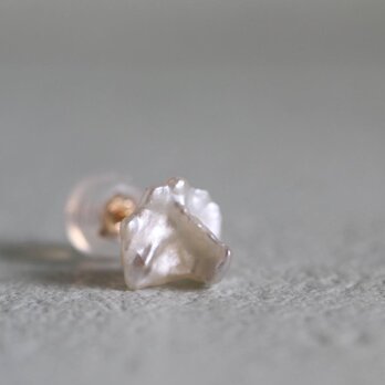 KESHI -stud earrings-の画像