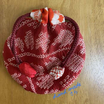 おばあちゃん作の巾着（エンジ絞り）の画像