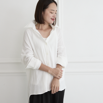 柔らかサラサラ素材✨ 羽織る コットンダブルガーゼ シャツ　ホワイト　0699WH